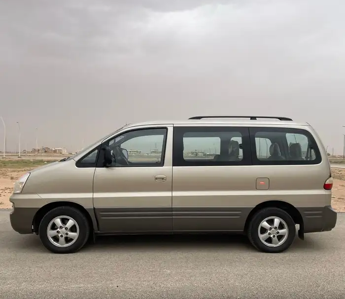 Cargo Van for delivery inside Abu Dhabi and Dubai