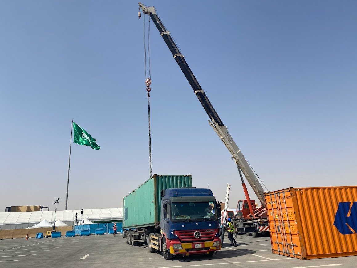 Flatbed Sat'haTruck for Containers Transportation from Dubai to Jeddah