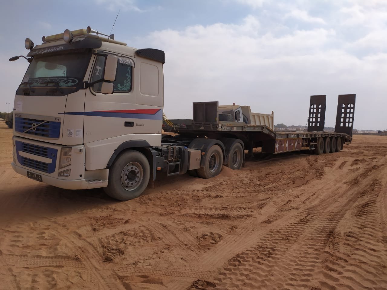 Lowbed_Truck_Available_in_Sharjah_Price_Start_from_350_Dirham
