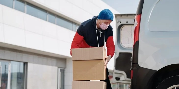 Deliveryman Available at Dubai and Shrjah for Service, from any Market To your Home, or Work Site